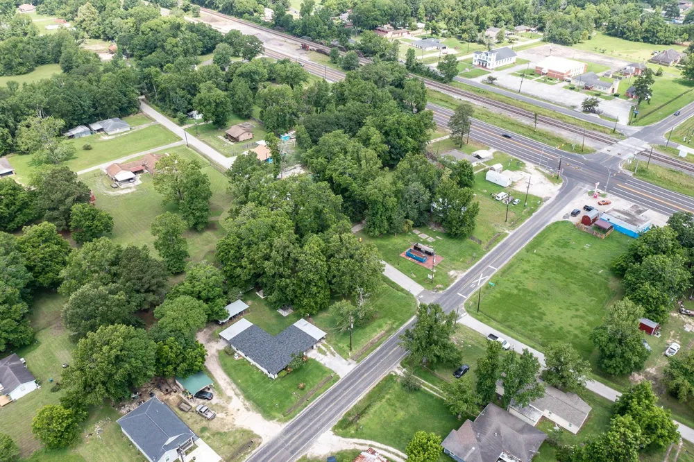 W Cormier - 000 Street Ames, TX 77575