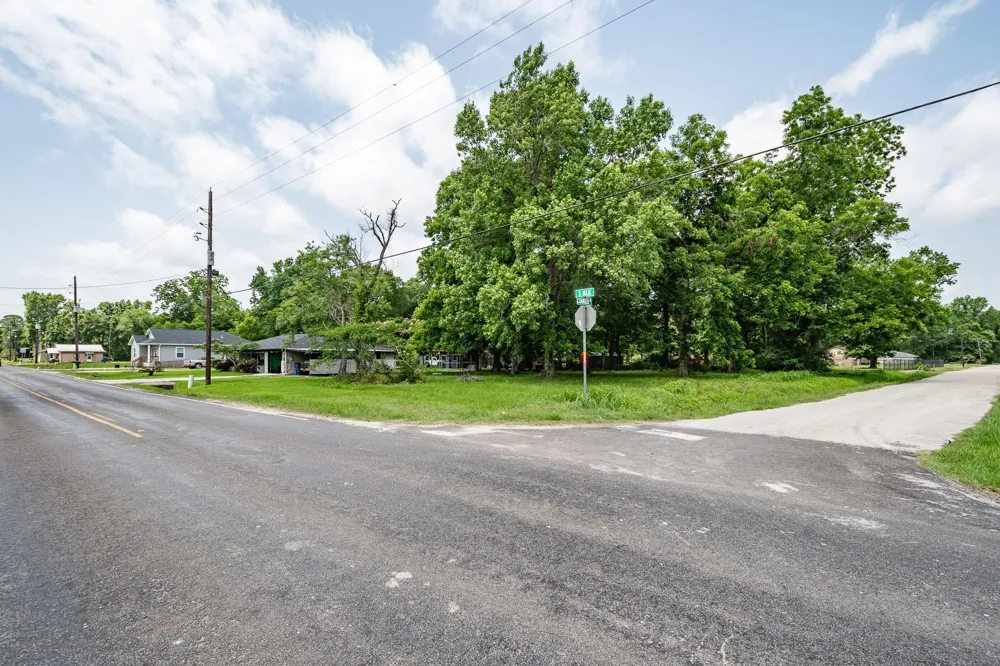 W Cormier - 000 Street Ames, TX 77575