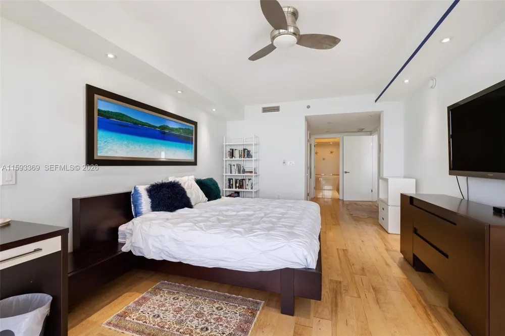 1800 S Ocean Dr #1401 Hallandale Beach, FL 33009