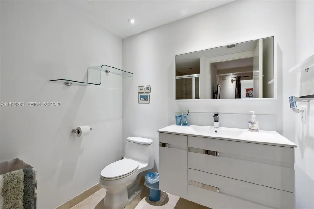 1800 S Ocean Dr #1401 Hallandale Beach, FL 33009
