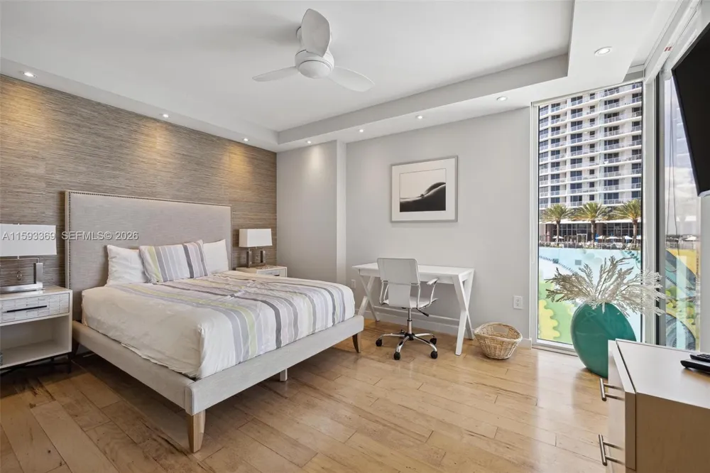 1800 S Ocean Dr #1401 Hallandale Beach, FL 33009
