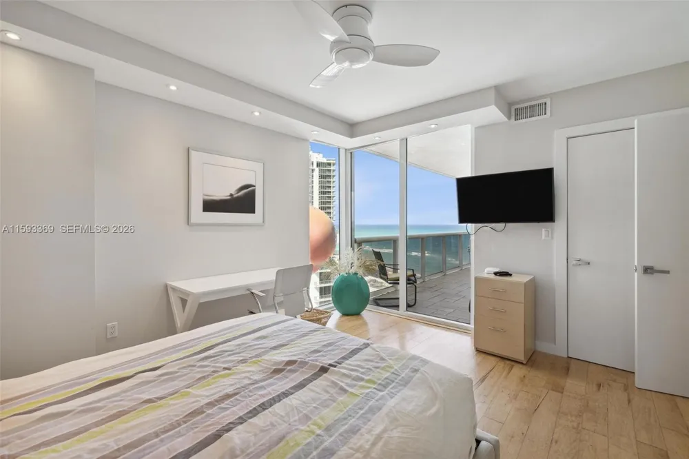 1800 S Ocean Dr #1401 Hallandale Beach, FL 33009