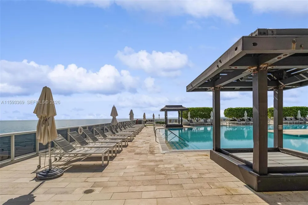 1800 S Ocean Dr #1401 Hallandale Beach, FL 33009