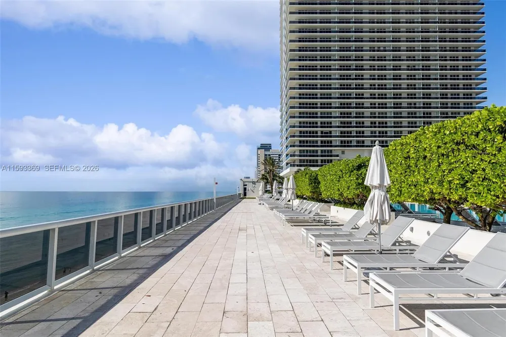 1800 S Ocean Dr #1401 Hallandale Beach, FL 33009