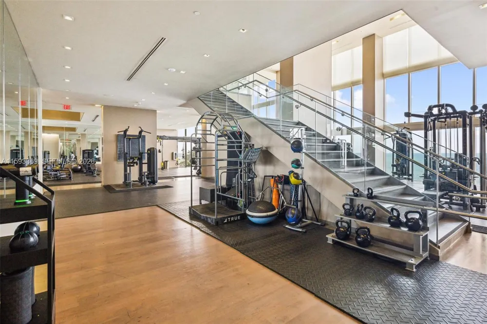 1800 S Ocean Dr #1401 Hallandale Beach, FL 33009