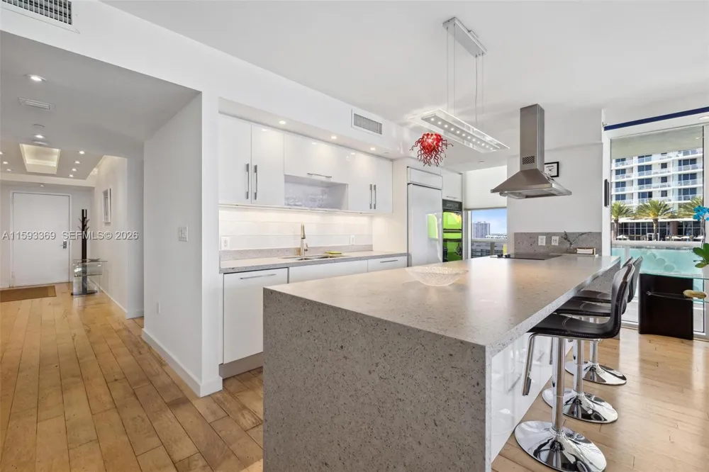 1800 S Ocean Dr #1401 Hallandale Beach, FL 33009