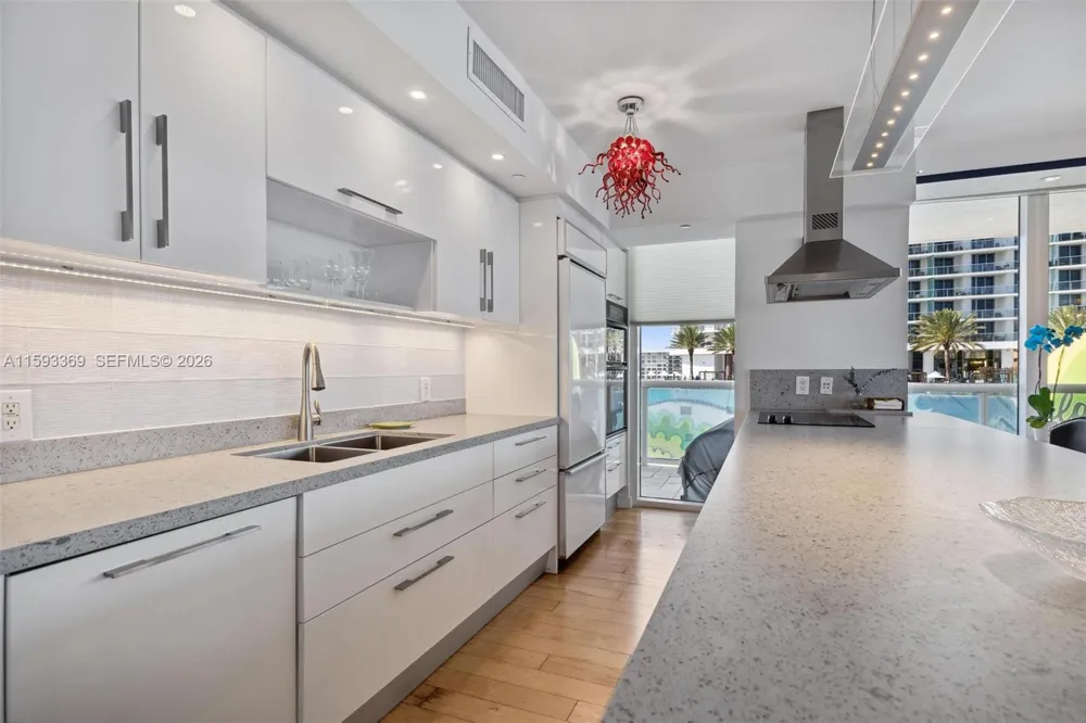 1800 S Ocean Dr #1401 Hallandale Beach, FL 33009