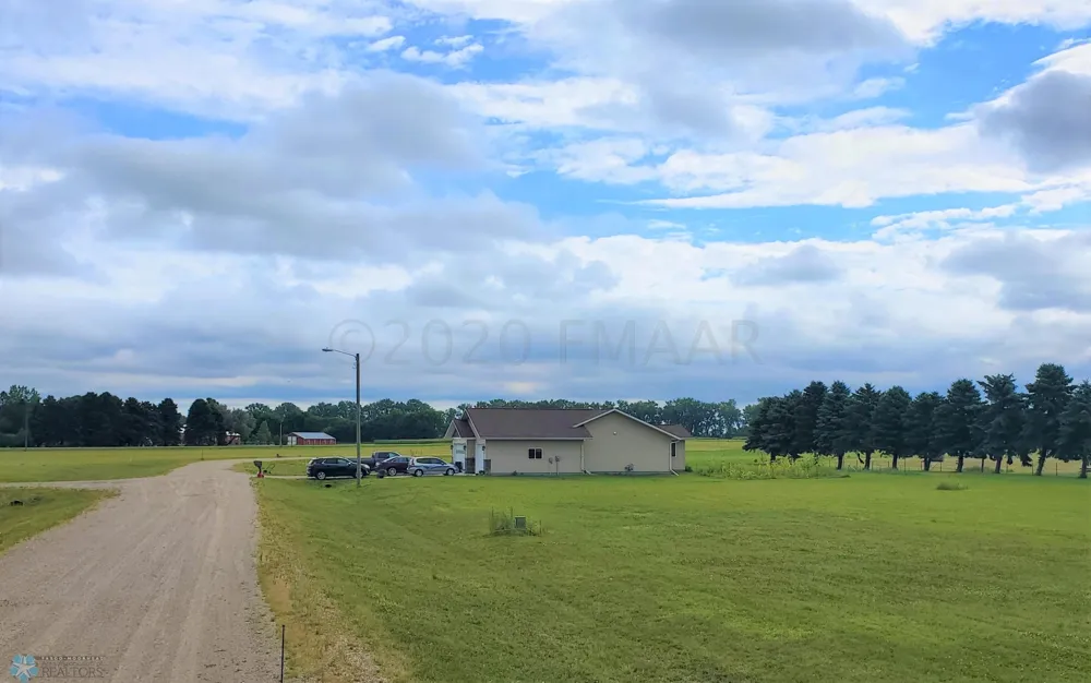 1012 EDISON STREET Milnor, ND 58060