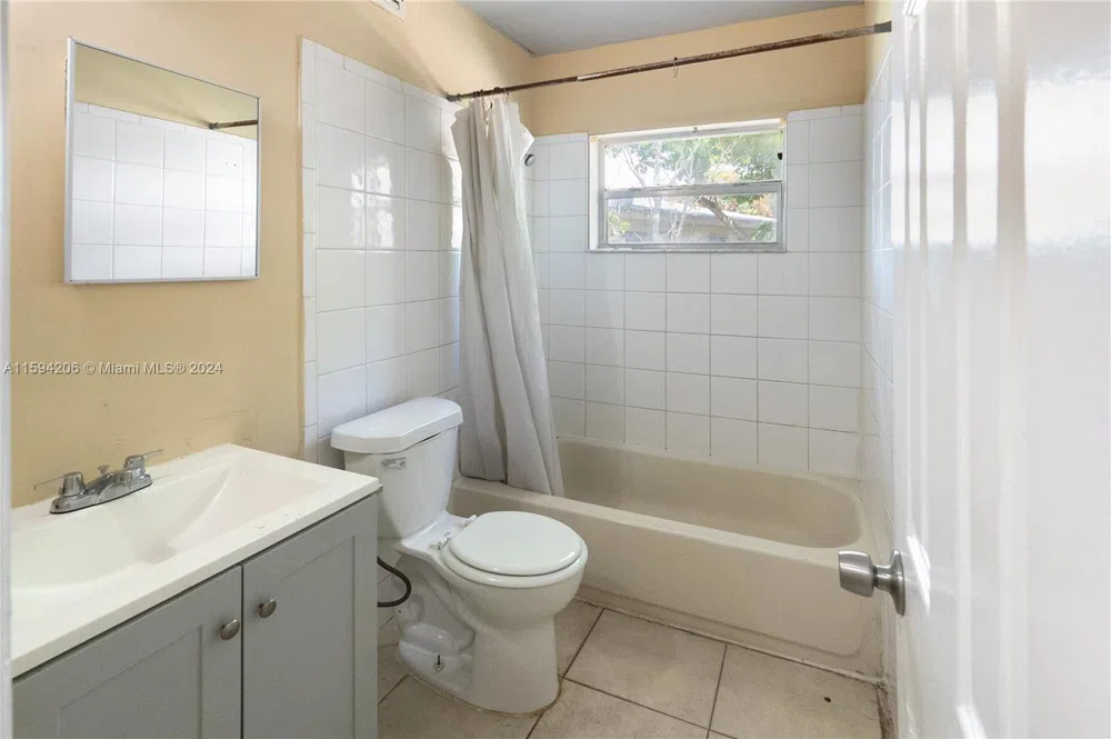 1440 NW 20th St, unit B Fort Lauderdale, FL 33311