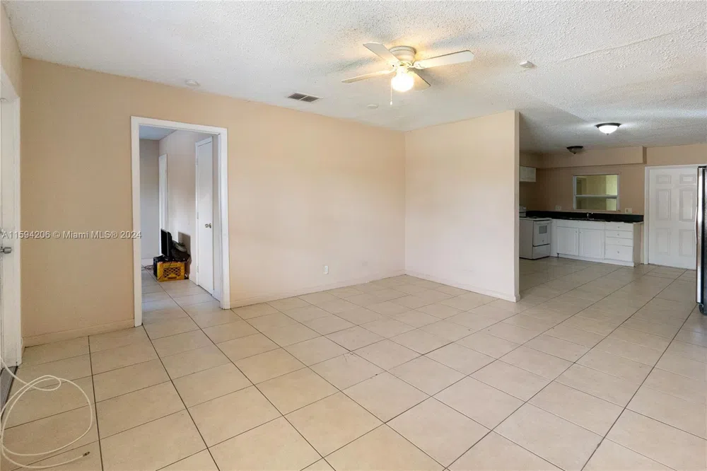 1440 NW 20th St, unit B Fort Lauderdale, FL 33311