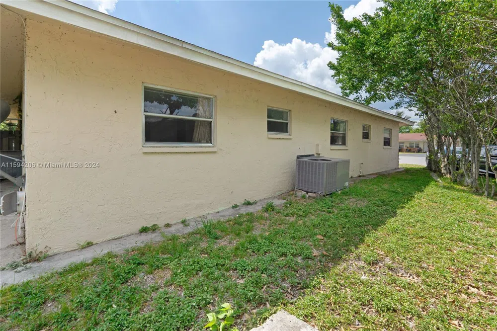 1440 NW 20th St, unit B Fort Lauderdale, FL 33311