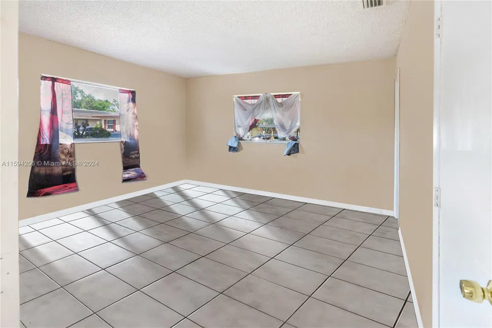 1440 NW 20th St, unit B Fort Lauderdale, FL 33311
