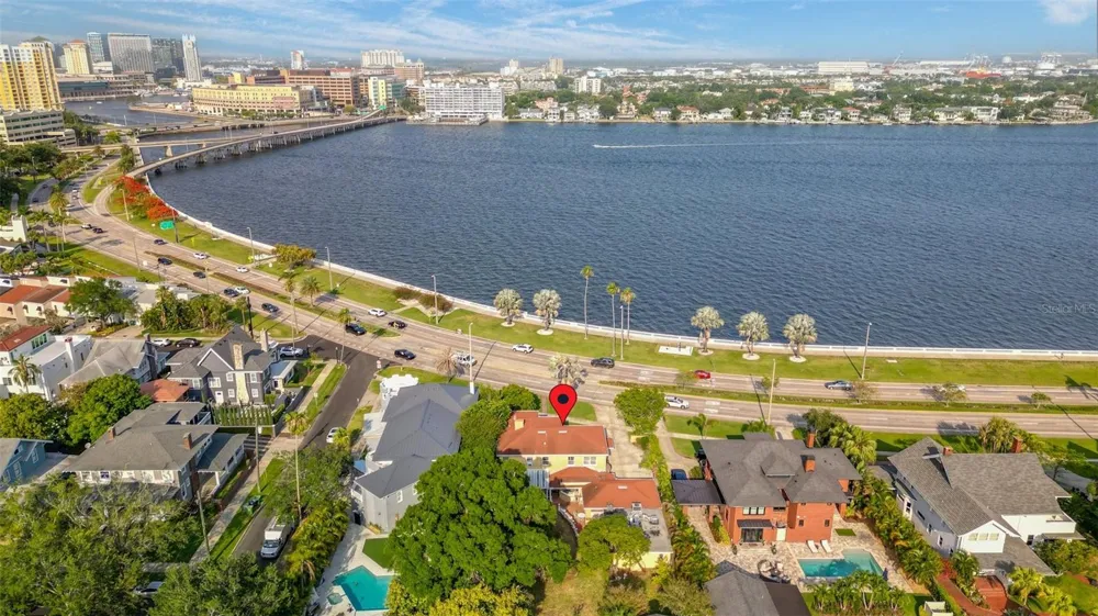 803 BAYSHORE BOULEVARD Tampa, FL 33606