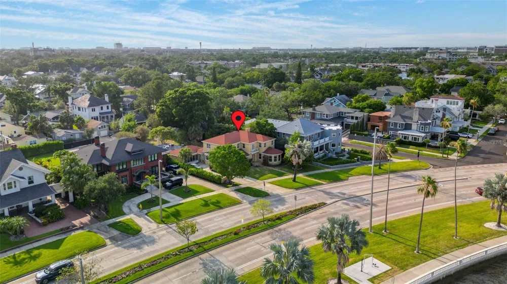 803 BAYSHORE BOULEVARD Tampa, FL 33606