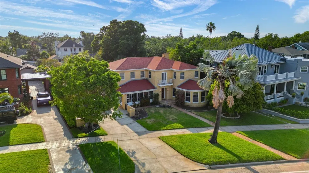803 BAYSHORE BOULEVARD Tampa, FL 33606