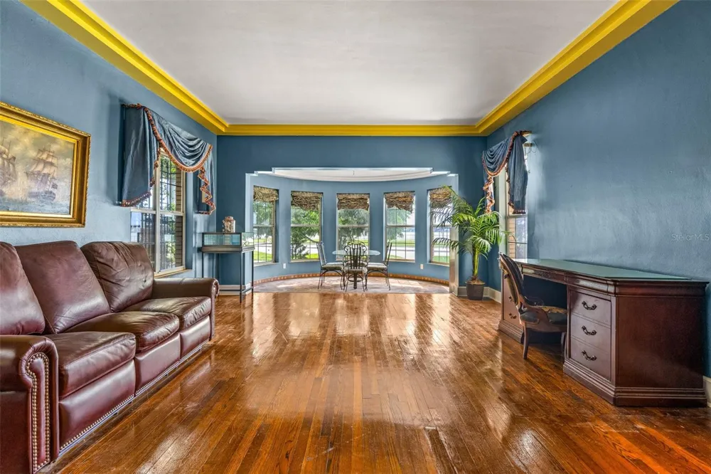 803 BAYSHORE BOULEVARD Tampa, FL 33606