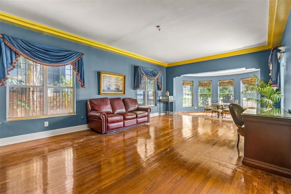 803 BAYSHORE BOULEVARD Tampa, FL 33606