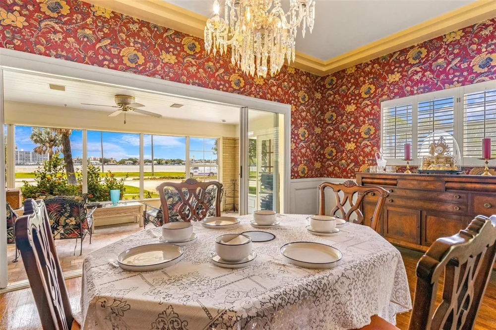 803 BAYSHORE BOULEVARD Tampa, FL 33606