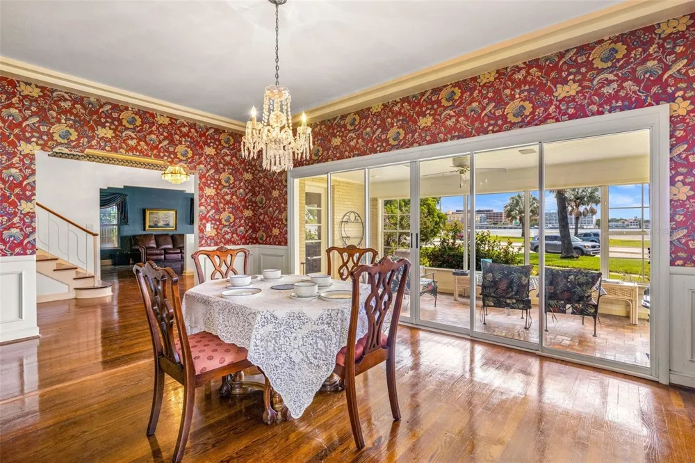 803 BAYSHORE BOULEVARD Tampa, FL 33606