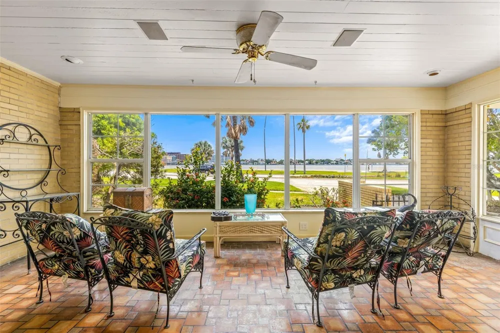 803 BAYSHORE BOULEVARD Tampa, FL 33606