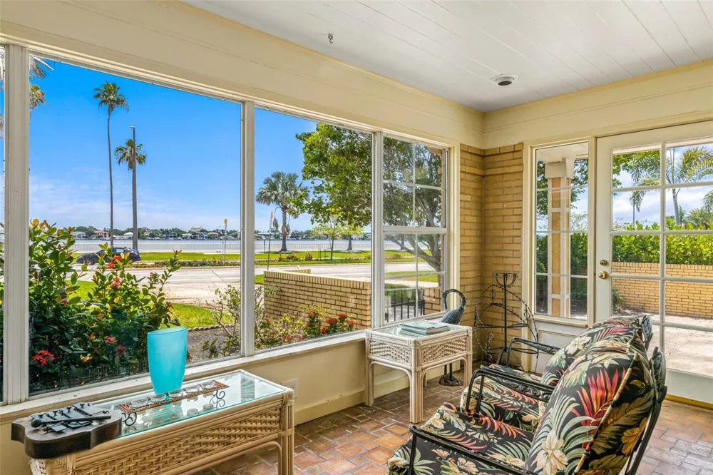 803 BAYSHORE BOULEVARD Tampa, FL 33606
