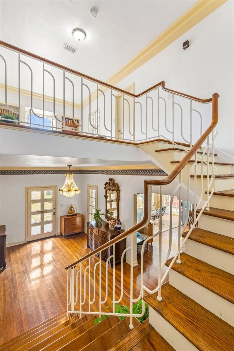 803 BAYSHORE BOULEVARD Tampa, FL 33606