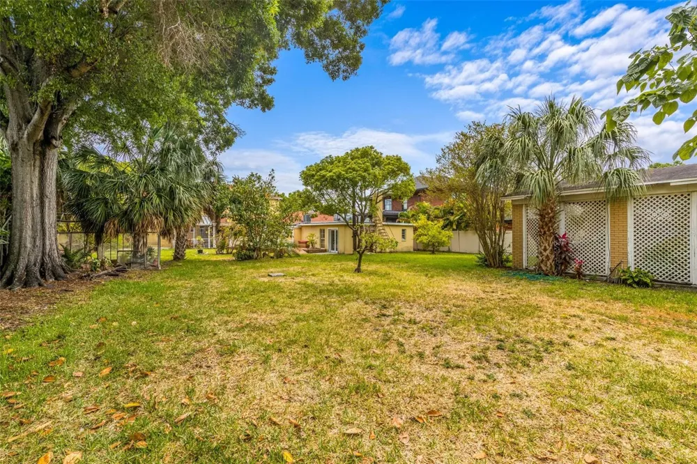 803 BAYSHORE BOULEVARD Tampa, FL 33606