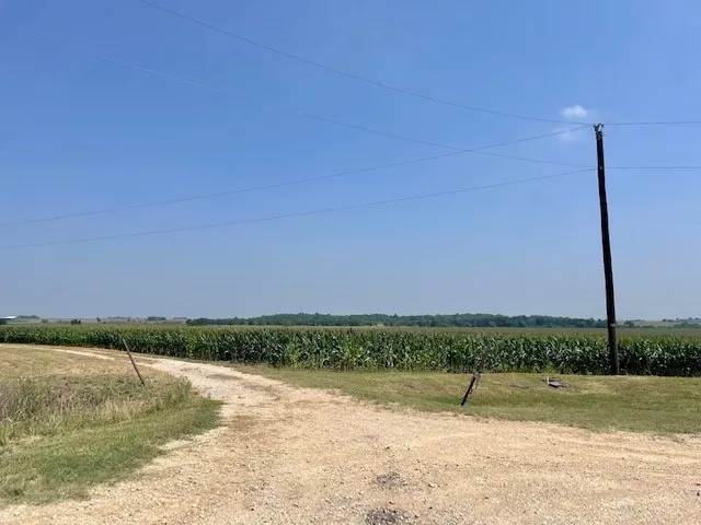 1117 County Road 423 Taylor, TX 76574