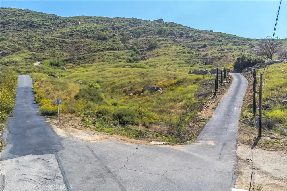 Winship Way Colton, CA 92324