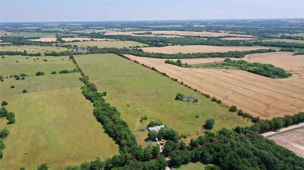 2516 County Road 1017 Wolfe City, TX 75423
