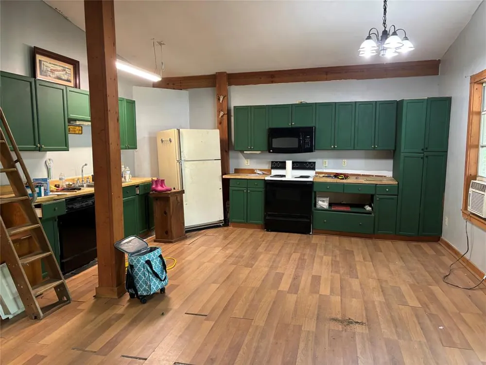 2516 County Road 1017 Wolfe City, TX 75423
