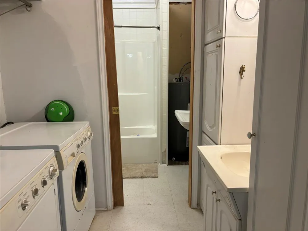 2516 County Road 1017 Wolfe City, TX 75423