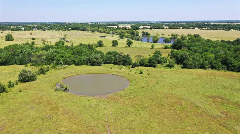 2516 County Road 1017 Wolfe City, TX 75423