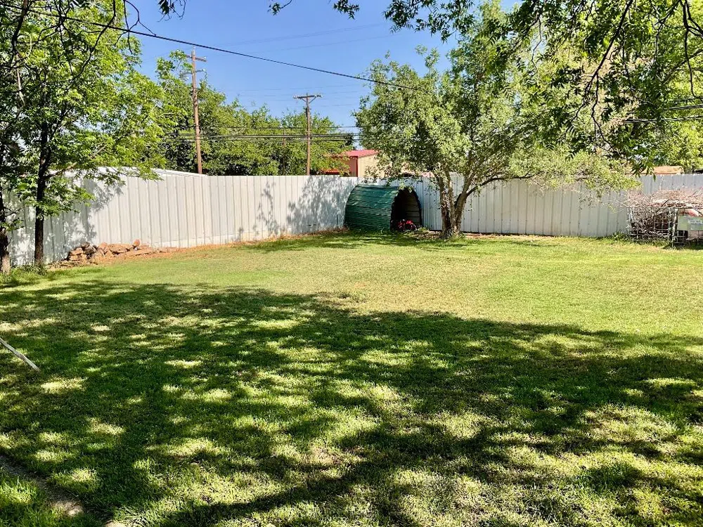 915 W Main Street Post, TX 79356
