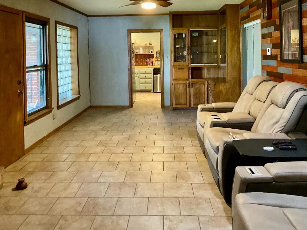 915 W Main Street Post, TX 79356