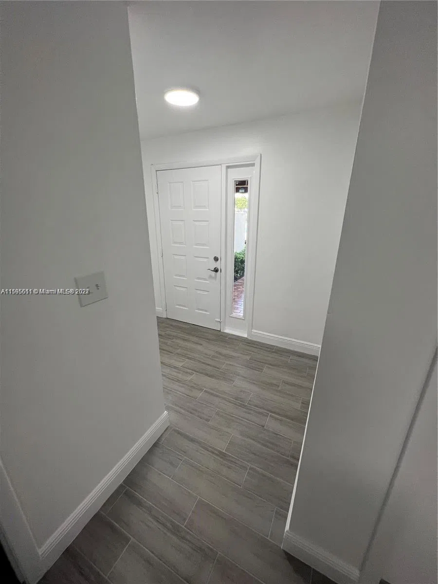2050 SW 122nd Ave #22 Miami, FL 33175