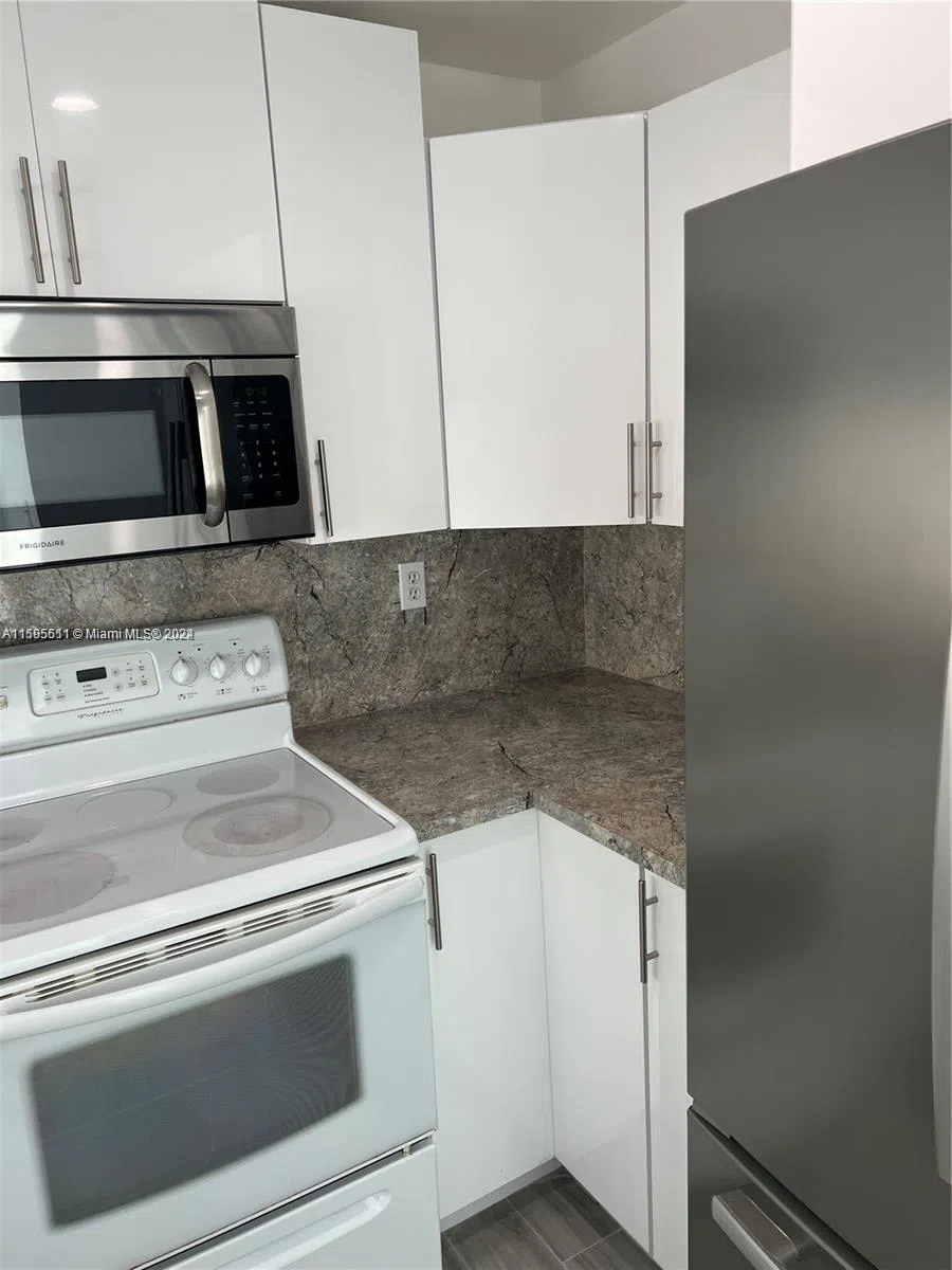 2050 SW 122nd Ave #22 Miami, FL 33175