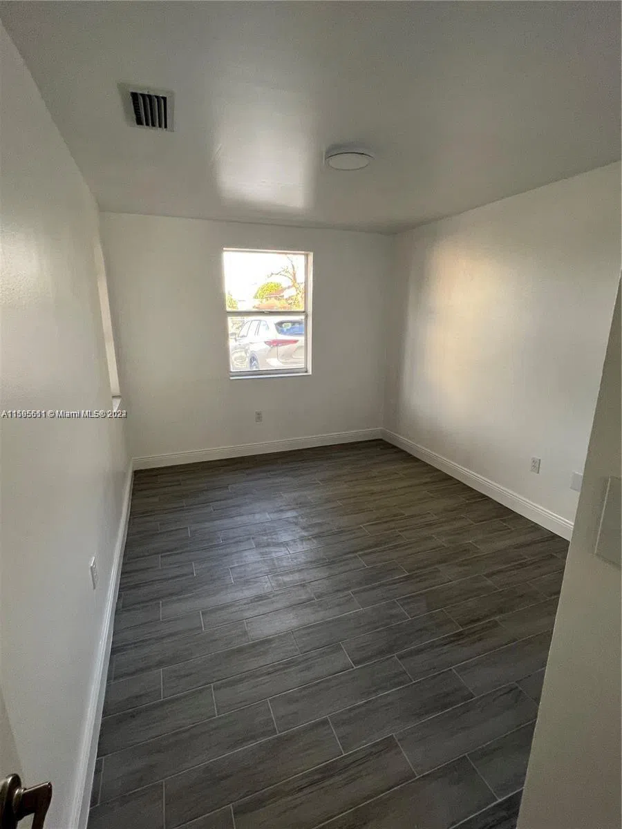 2050 SW 122nd Ave #22 Miami, FL 33175