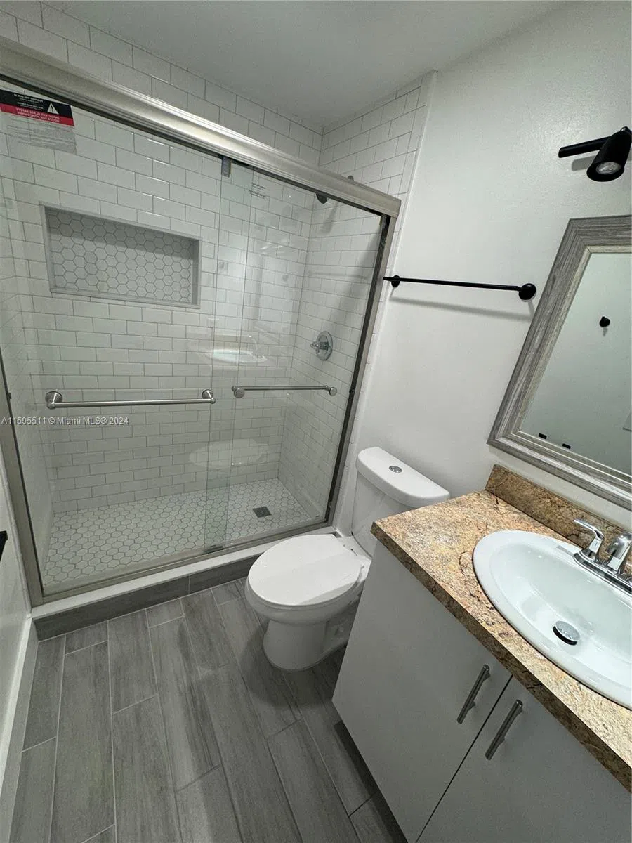 2050 SW 122nd Ave #22 Miami, FL 33175