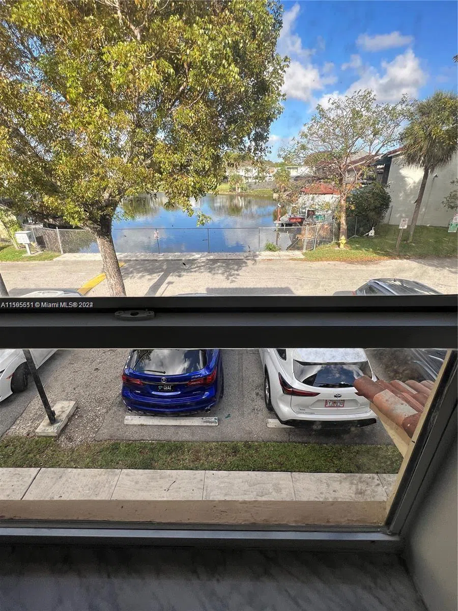 2050 SW 122nd Ave #22 Miami, FL 33175