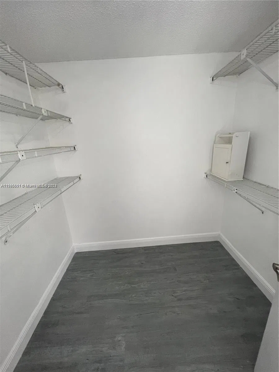 2050 SW 122nd Ave #22 Miami, FL 33175