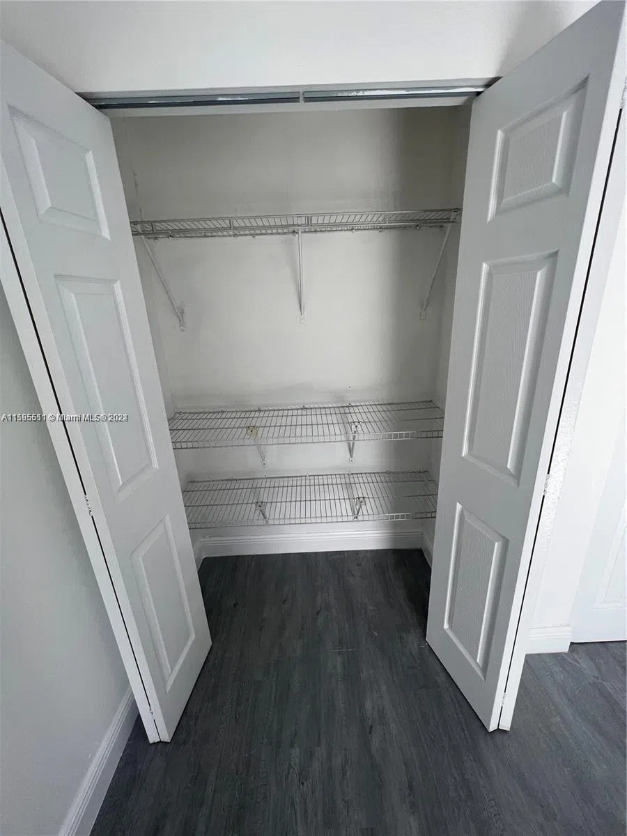 2050 SW 122nd Ave #22 Miami, FL 33175