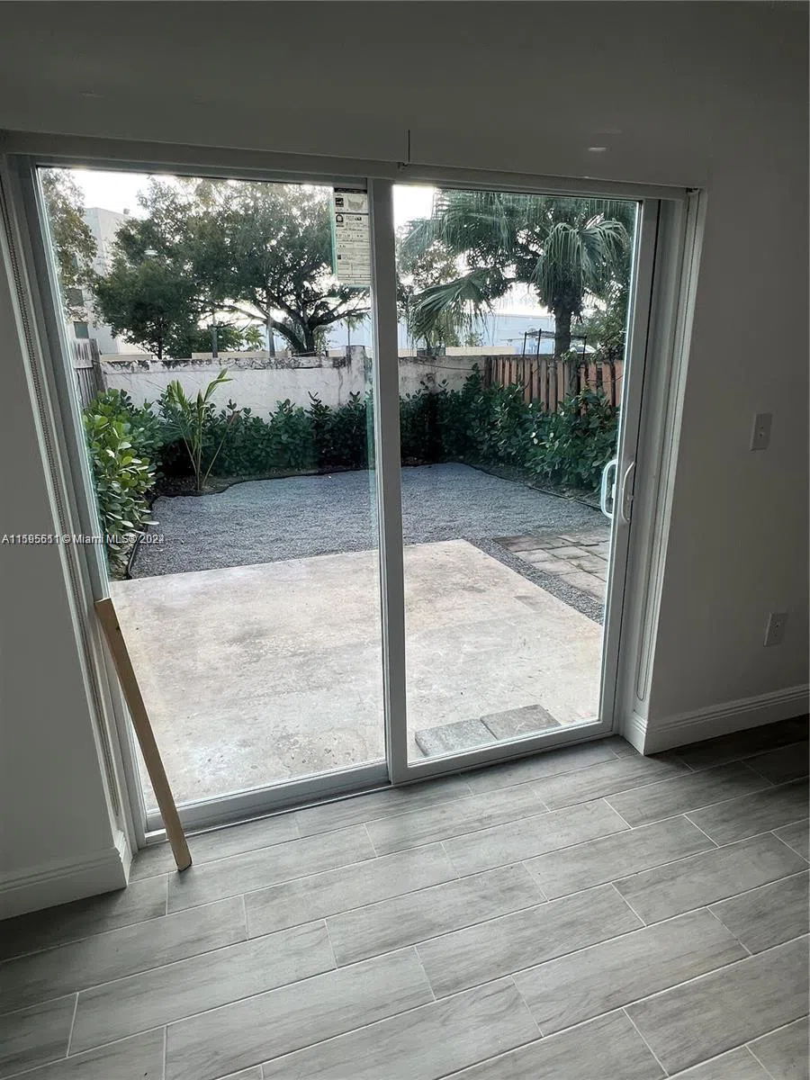 2050 SW 122nd Ave #22 Miami, FL 33175
