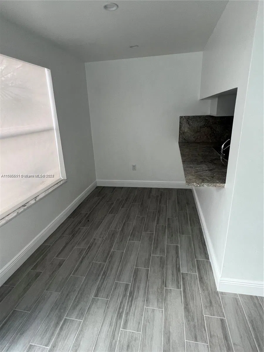 2050 SW 122nd Ave #22 Miami, FL 33175