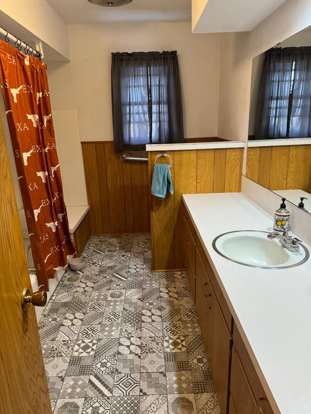2511 US Highway 70 Floydada, TX 79235