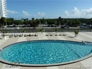 400 Kings Point Dr #307 Sunny Isles Beach, FL 33160