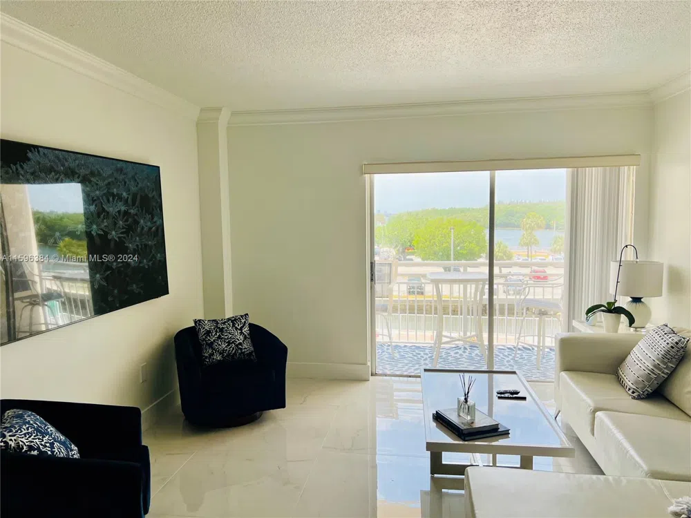 400 Kings Point Dr #307 Sunny Isles Beach, FL 33160