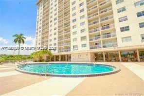 400 Kings Point Dr #307 Sunny Isles Beach, FL 33160