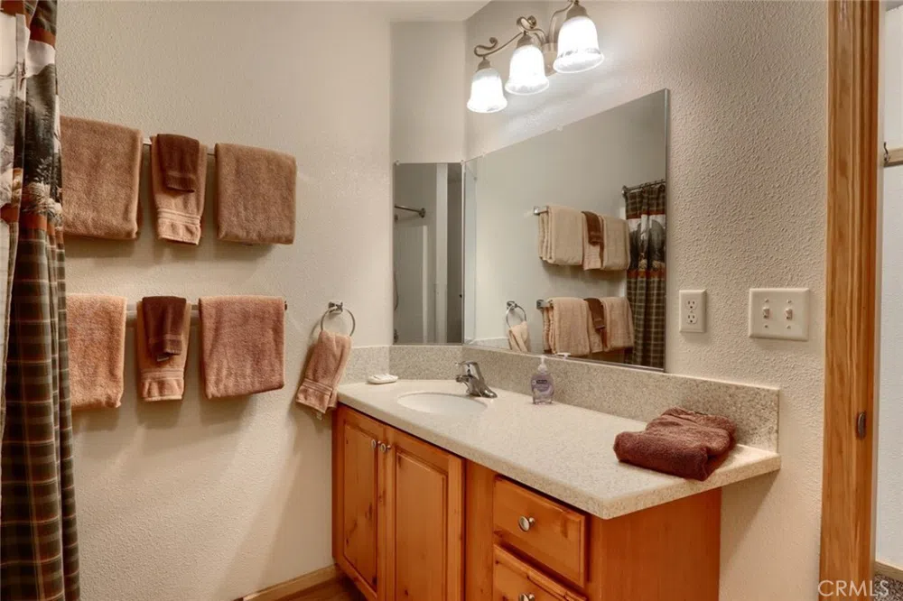 7400 Choke Cherry Lane Yosemite, CA 95389