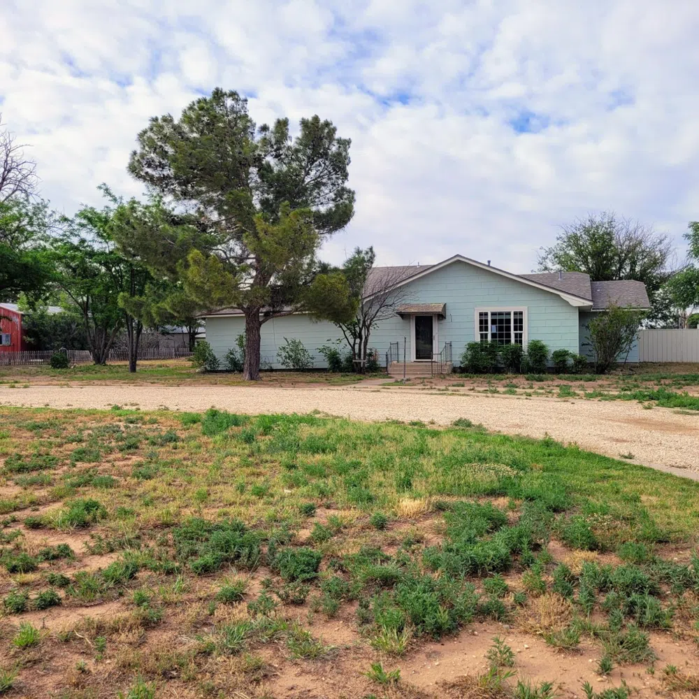 402 E Ellis Street Levelland, TX 79336